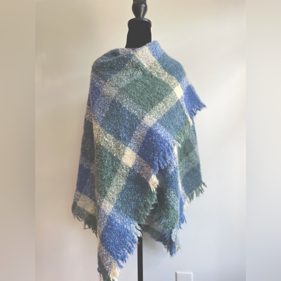 Cushendale Mohair Wrap – Made in Ireland - Picture 1 of 4